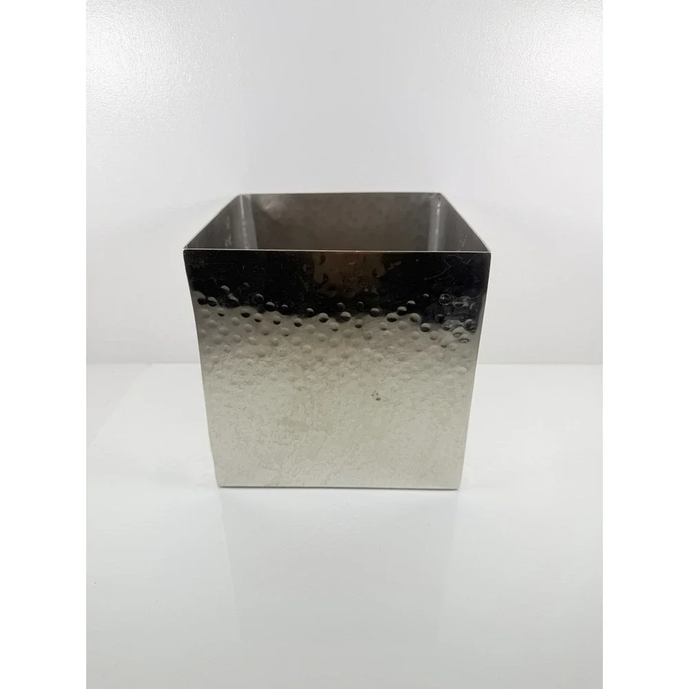 vintage Wendell August‎ Forge hammered aluminum box Hand Crafted.